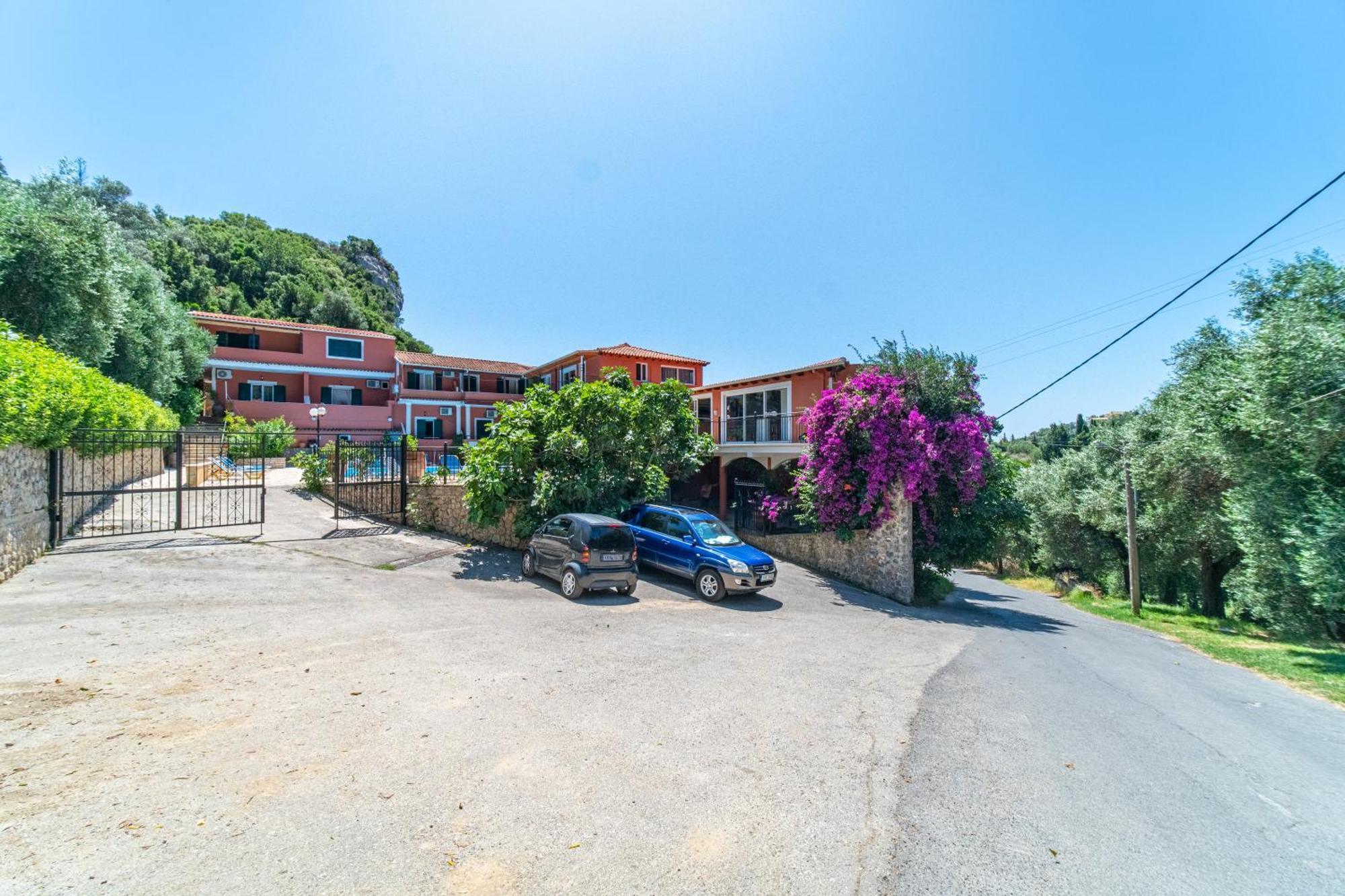 Arianna 14 * Paleokastritsa